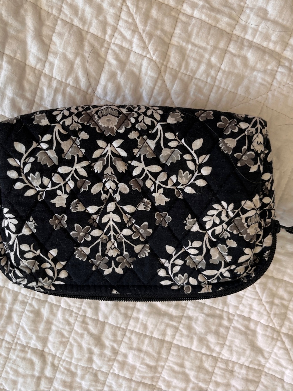 Vera Bradley Jasmine Quilted Cosmetic Makeup Bag Travel Toiletry Case NWOT